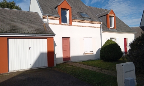 Pavillon 3 chambres proche gare de Chartres