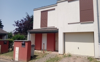 Clévilliers pavillon 3 chambres 140 000 euros