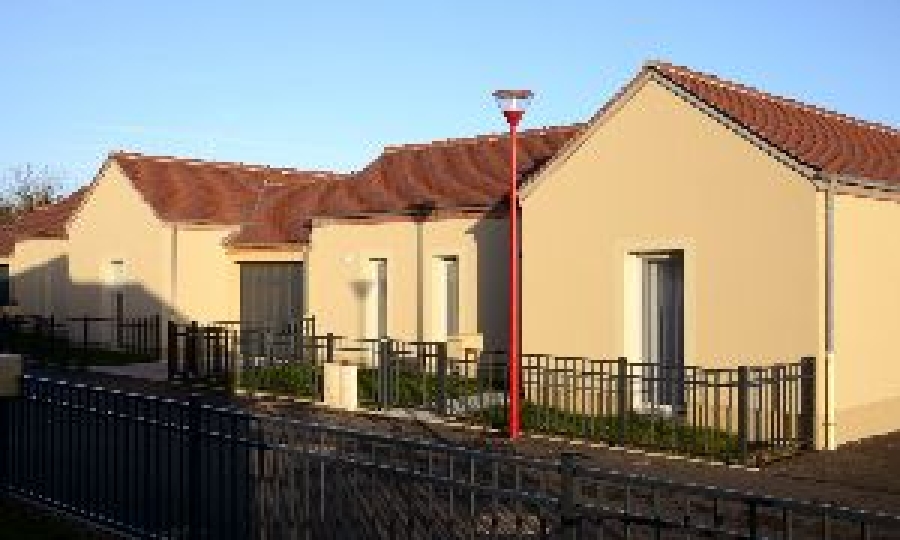 BREZOLLES -